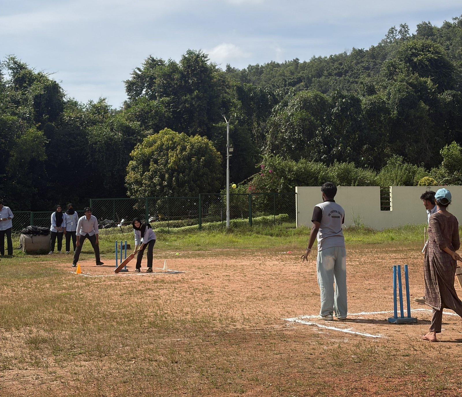 Gully Cricket – Play, Team, Fun